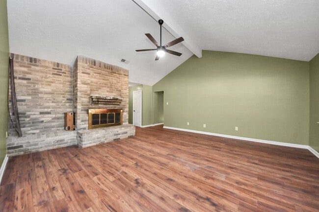 Foto del edificio - 20411 Jasperwood Ln