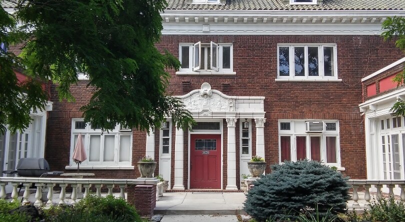 Primary Photo - 3620 Pacific St