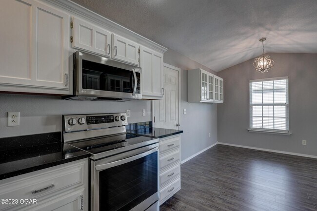 Foto del edificio - 4227 W 28th St