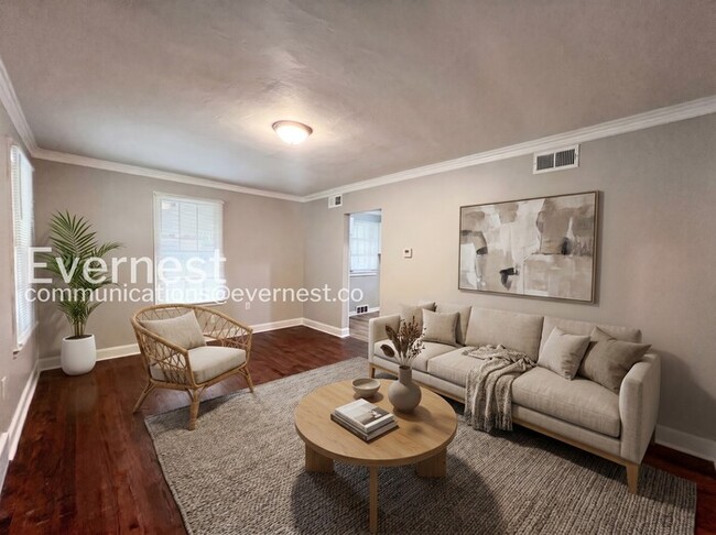 Building Photo - 905 Parkhaven Ln