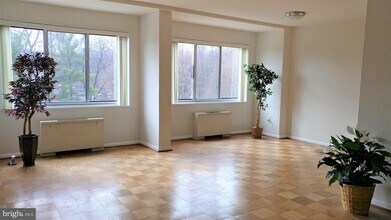 Building Photo - 10500 Rockville Pike