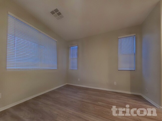 Building Photo - 4036 W Pedro Ln