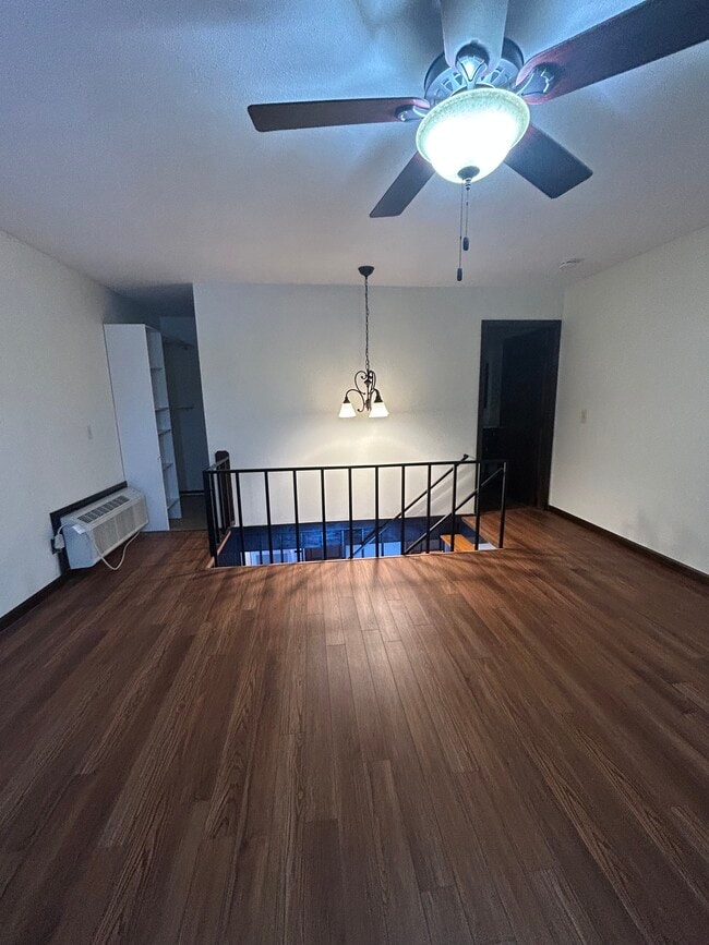 Bedroom - 5266 Grafton Rd