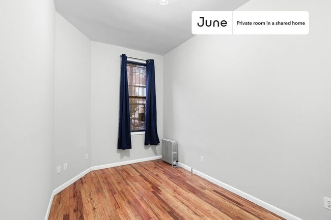 Building Photo - Room in Shared 4 bed/2 bath home