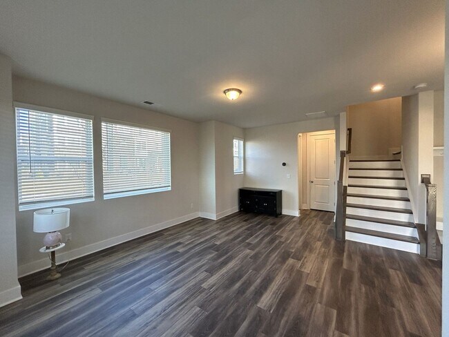 Building Photo - 2815 Ensemble Ct