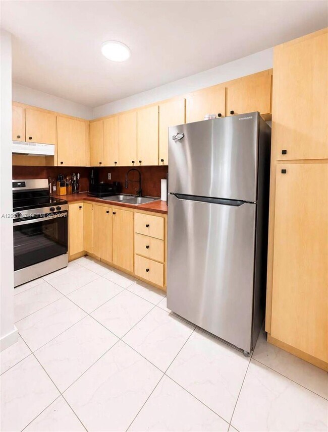 Foto del edificio - 1525 NW 19th Terrace