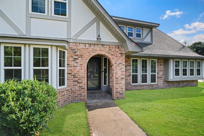 Foto del edificio - 4735 Charade Dr