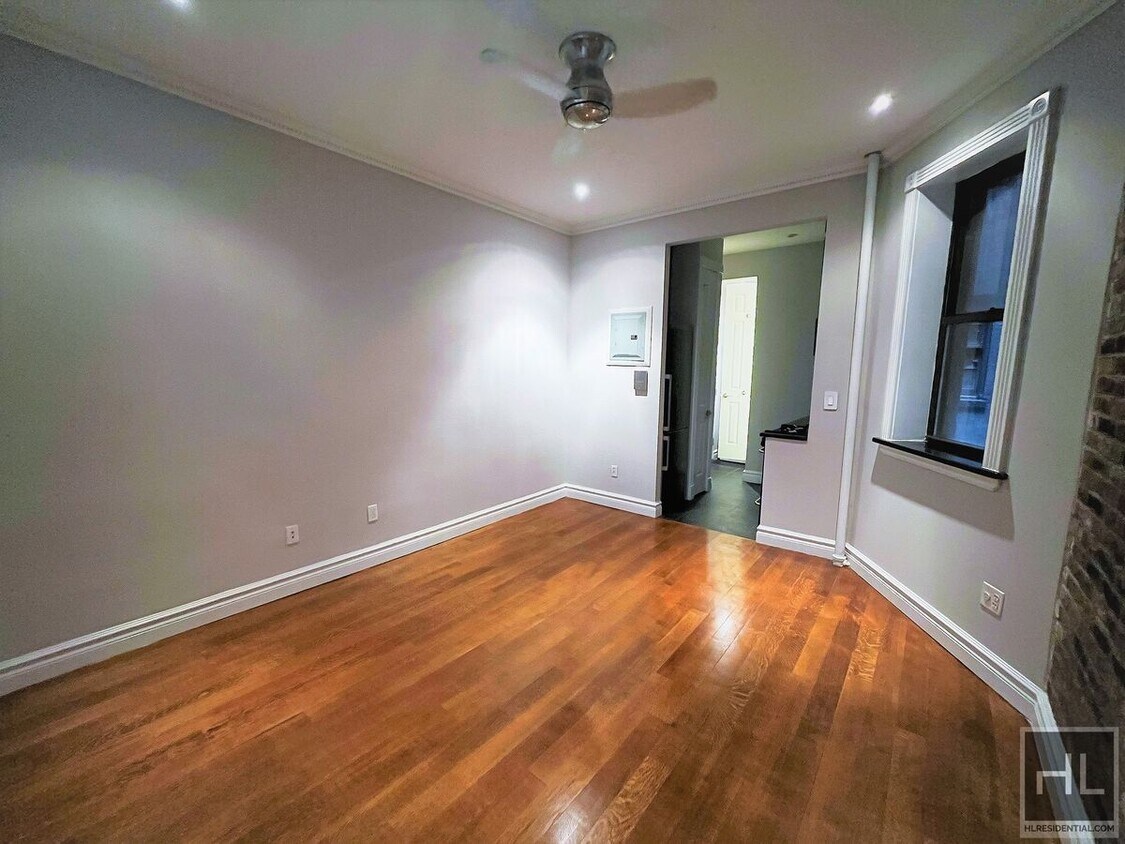 Foto del edificio - 10TH AVE.