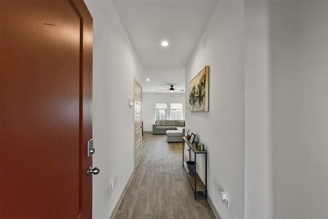 Foto del edificio - 7834 Golden Rubia Ln