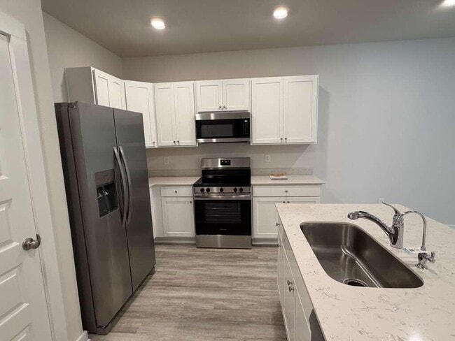 Building Photo - 47 S Main Deck Dr