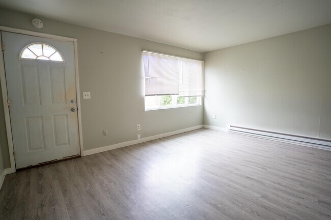 Foto del edificio - 1492 Main St