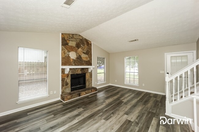 Building Photo - 706 Durham Xing, Stone Mountain, GA 30083