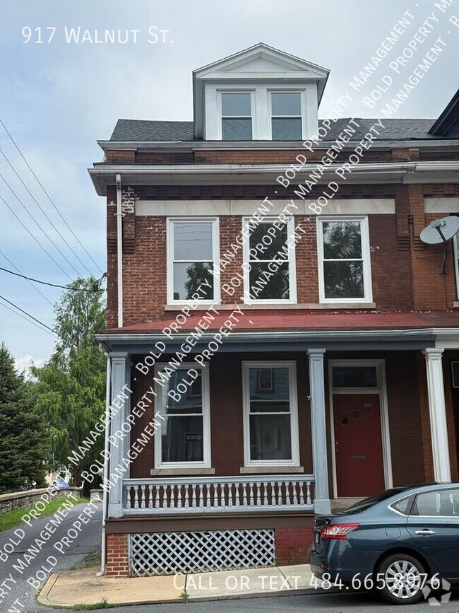 Building Photo - 917 Walnut St