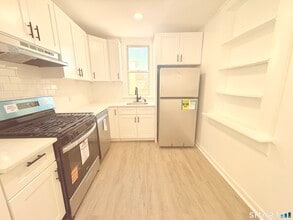 Building Photo - 11 Starr Ave