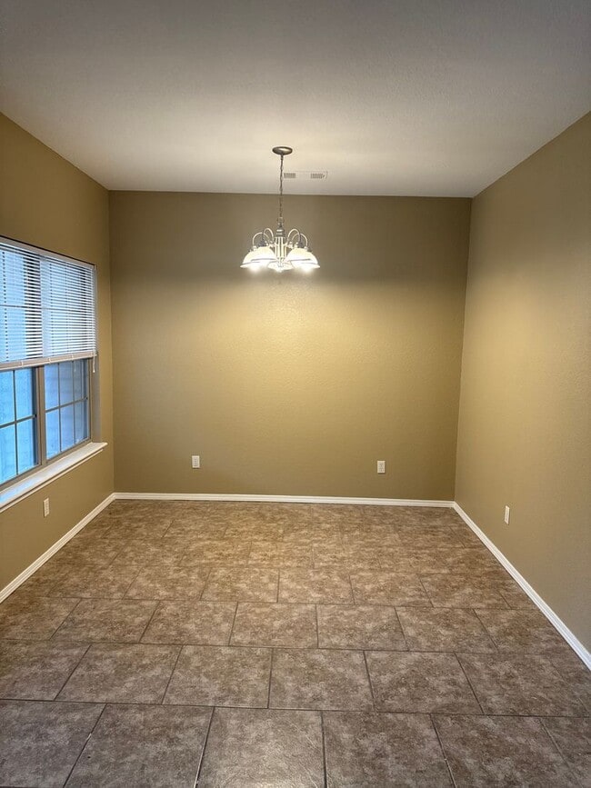 Building Photo - 1307B-1307B Clinic Ln