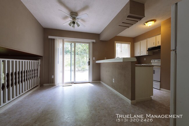 Building Photo - 7774 Ravenswood Dr