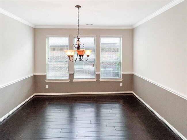 Foto del edificio - 25310 Evergreen Bend Dr