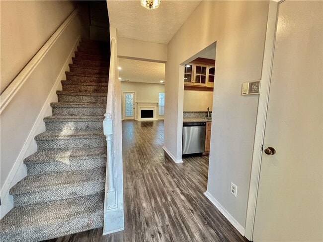 Foto del edificio - 206 Wedgewood Way