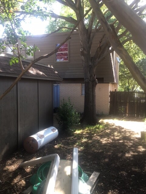 Building Photo - 13316-13318 Daystrom Ct