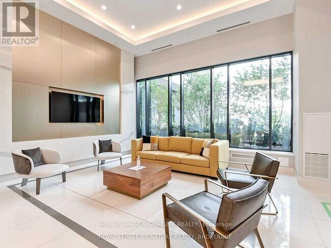 Building Photo - 65 Watergarden Dr