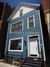 Building Photo - 2227 N Clybourn Ave