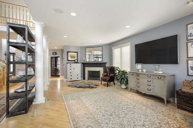 Foto del edificio - 788 Stables Ct W