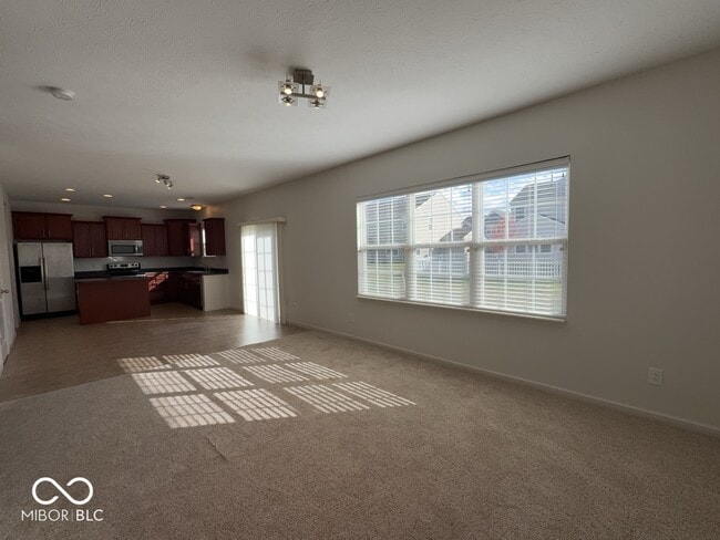 Foto del edificio - 5860 Crowley Pkwy