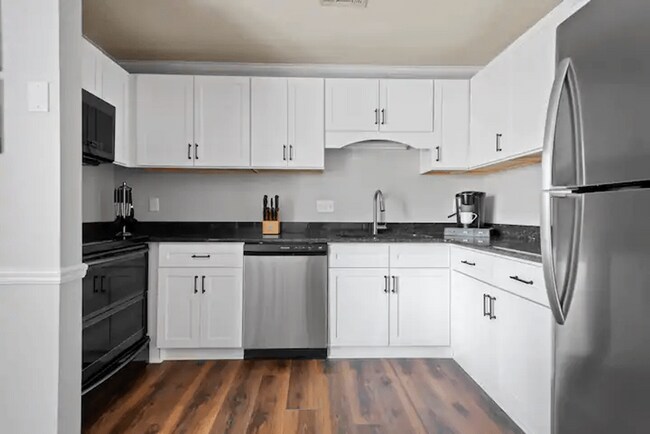 Foto del edificio - 119 Homeplace Ct