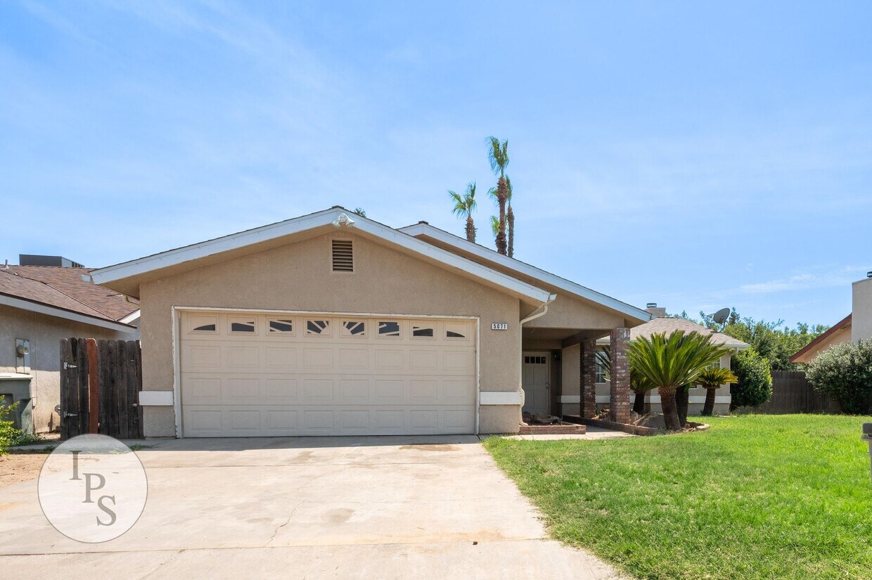 Primary Photo - Fresno North West Fig Garden Loop Home, 3B...