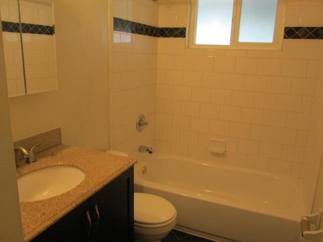 guest bath - 109 Kern Ave