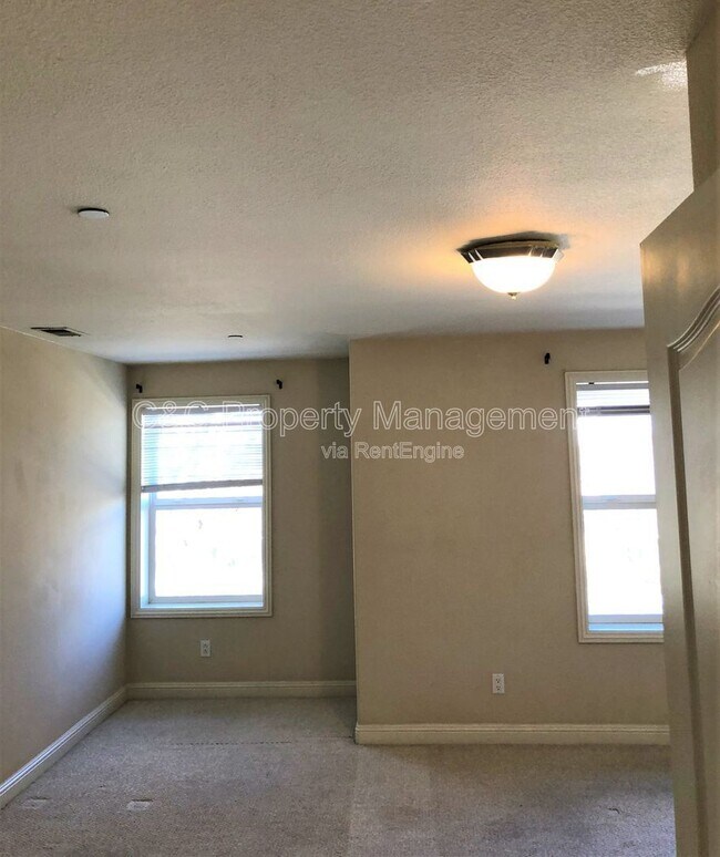 Foto del edificio - 1421 N First St