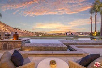 Building Photo - 4234 Prado De Los Pajaros