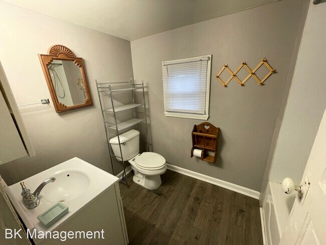 Building Photo - 2 br, 1 bath House - 1325 N Wabash Avenue
