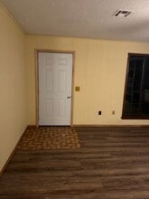 Building Photo - 323 S Shurley St