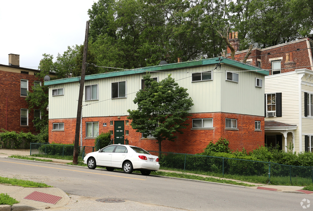 Primary Photo - 2815 Bellevue Ave