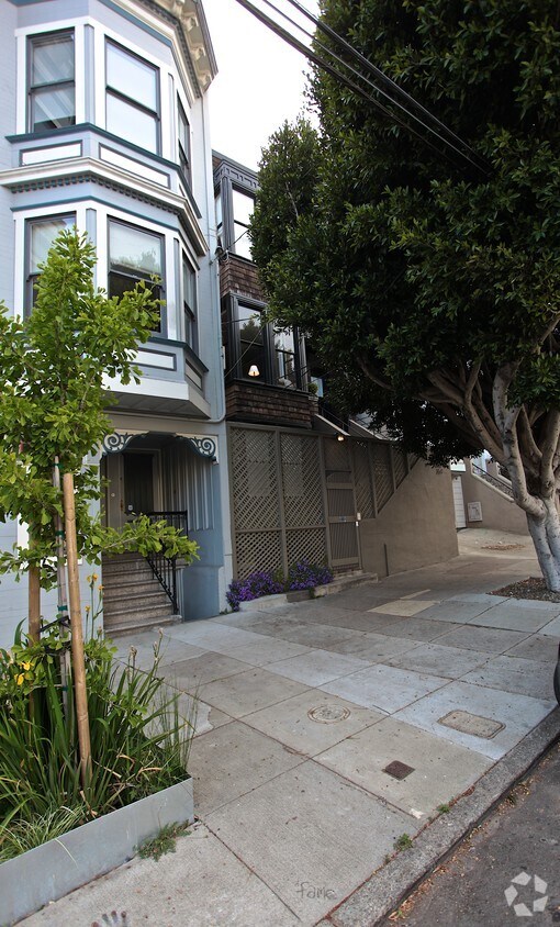 Building Photo - 356-360 Sanchez St