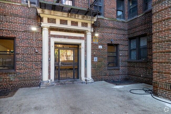 Entrada - 9416 34th Rd