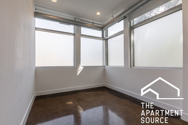 Foto del edificio - 3545 W Palmer St