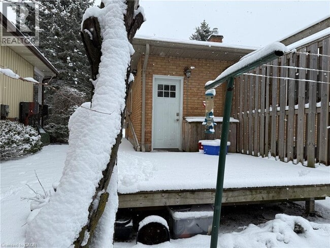 Building Photo - 66 Nine Pines Rd