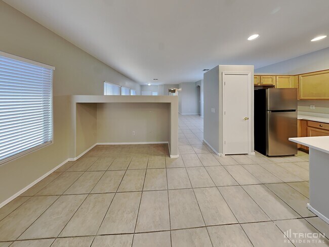 Foto del edificio - 12914 W Corrine Dr