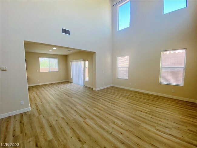 Building Photo - 9859 Aleutian St