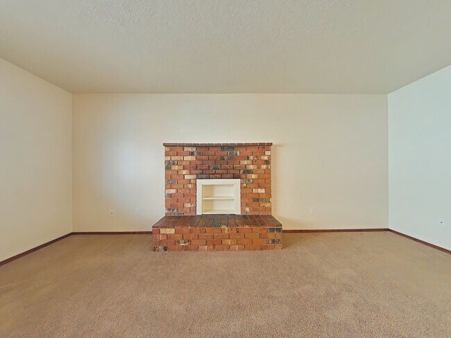 Foto del edificio - 2 Bedroom Apartment ~ Near 9th Street