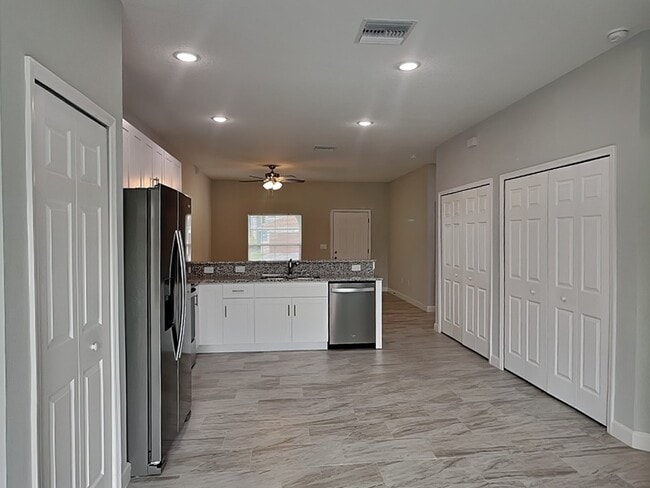 Photo - 1002 Dampierre Ct House