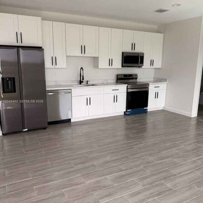 Foto del edificio - 6140 SW 39th St