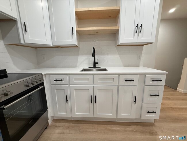 Building Photo - 222 Pequonnock St