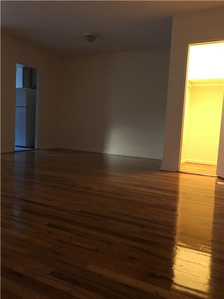 Foto del edificio - 9303 Shore Rd