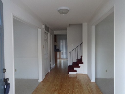 Building Photo - 13 Walnutwood Ct