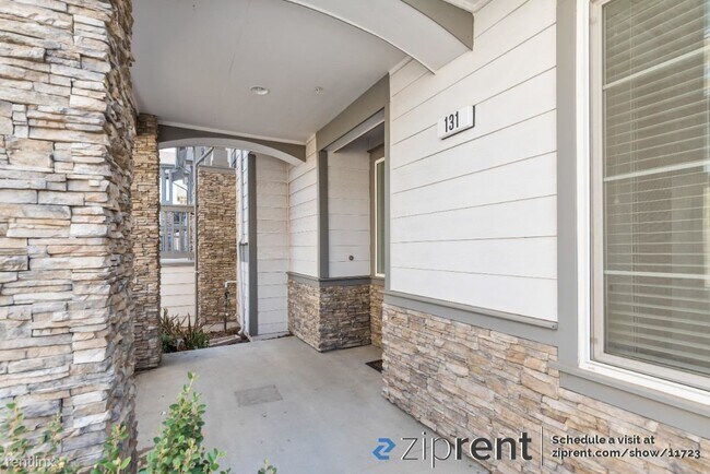 Foto del edificio - 3 br, 3 bath Townhome - 131 Sapphire Lane,...