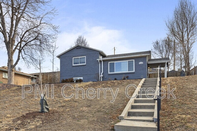 Foto del edificio - 1010 Newton St