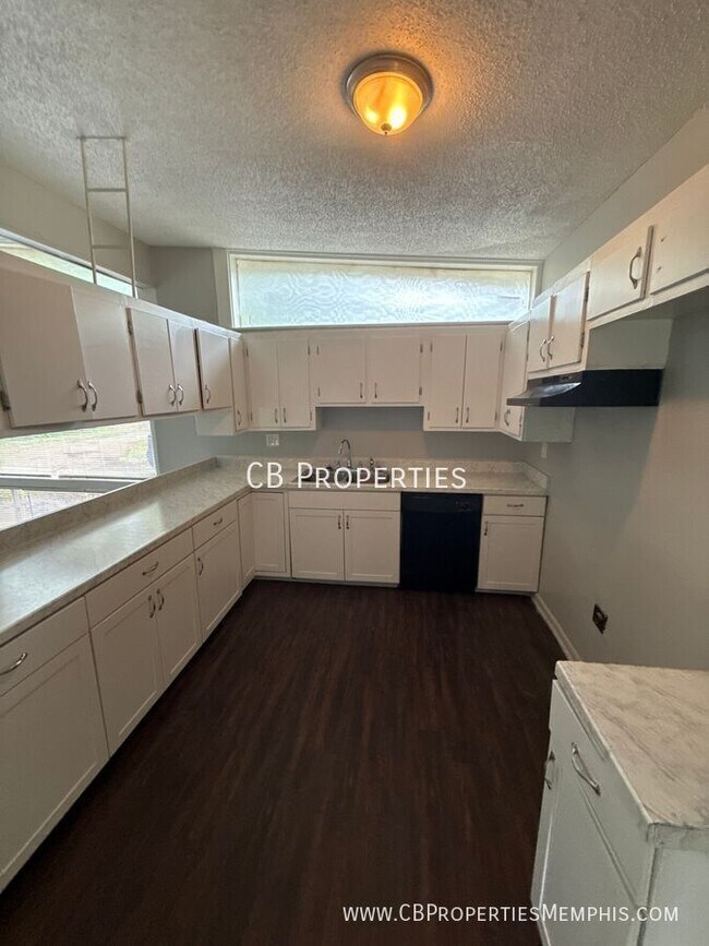 Foto del edificio - 3256 Dogwood Ln